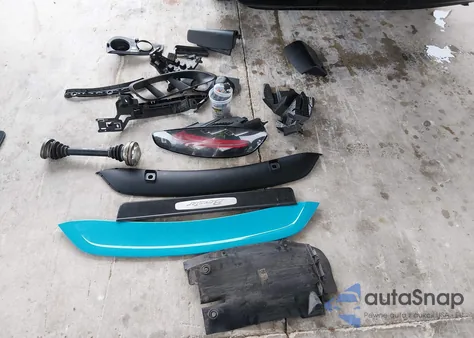 2017 Porsche 718 Boxster z USA, uszkodzony, nr VIN WP0CA2A83HS221005